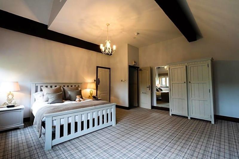 Weston Hall image