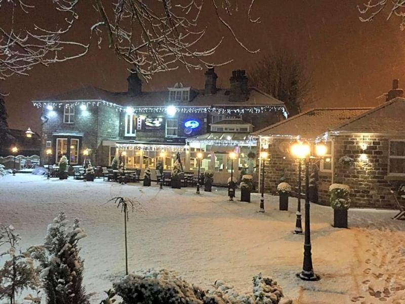 Dimple Well Lodge Hotel image