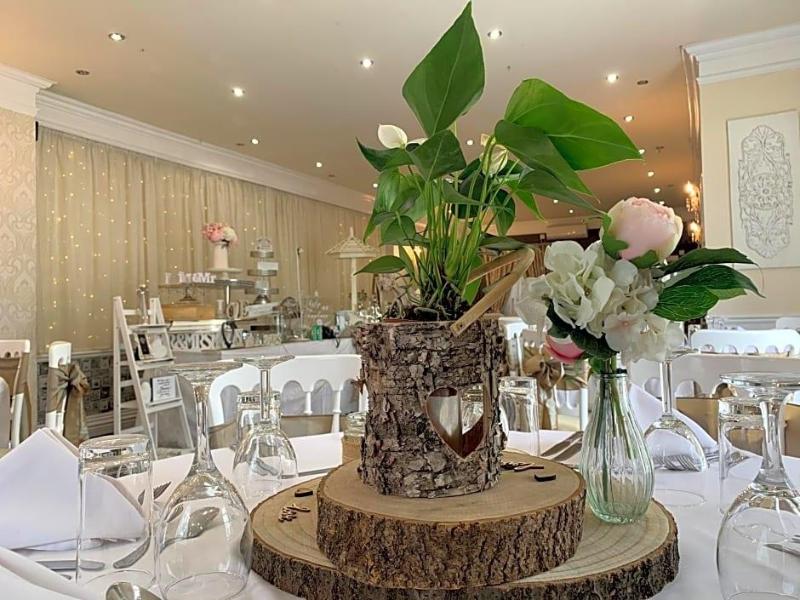 Dimple Well Lodge Hotel image
