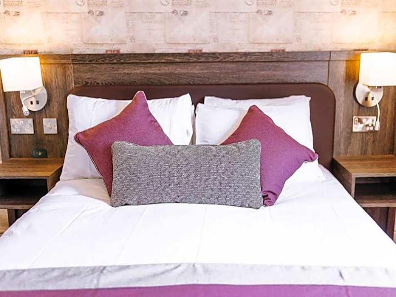 The Bull Hotel image