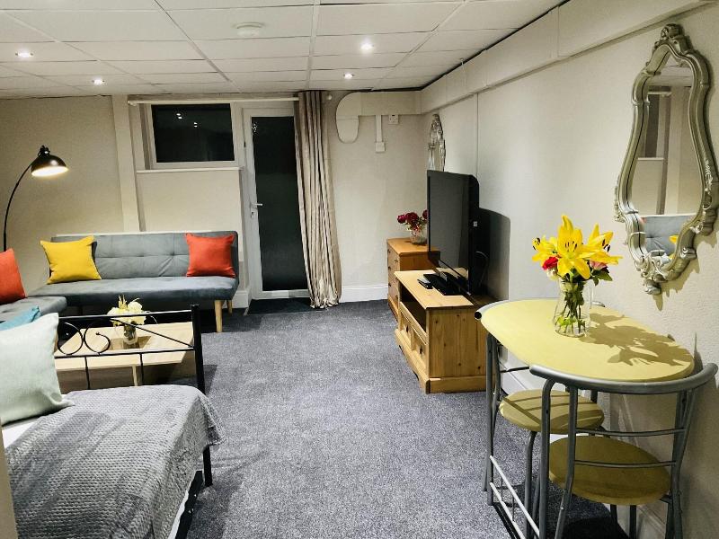 Danescourt Lodge image