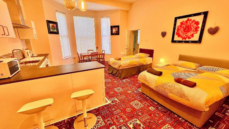 Castle Lodge Guest House image