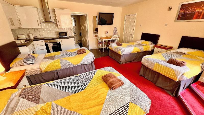 Castle Lodge Guest House image