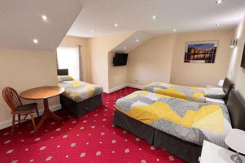 Castle Lodge Guest House image