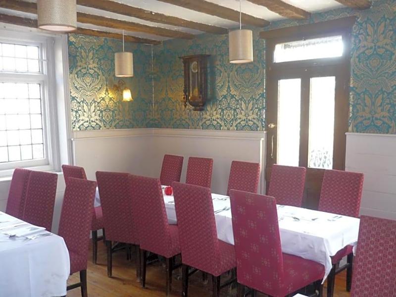 The Darnley Arms image