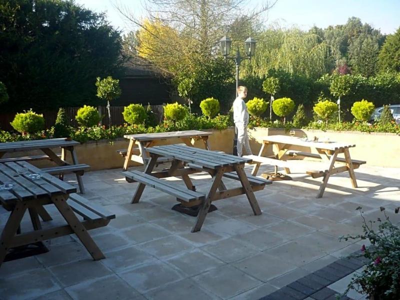 The Darnley Arms image