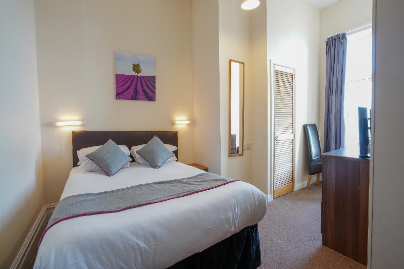 Shanklin Beach Hotel image