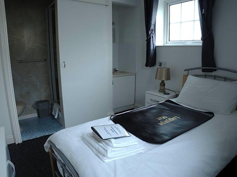 Elnor Guest House    image