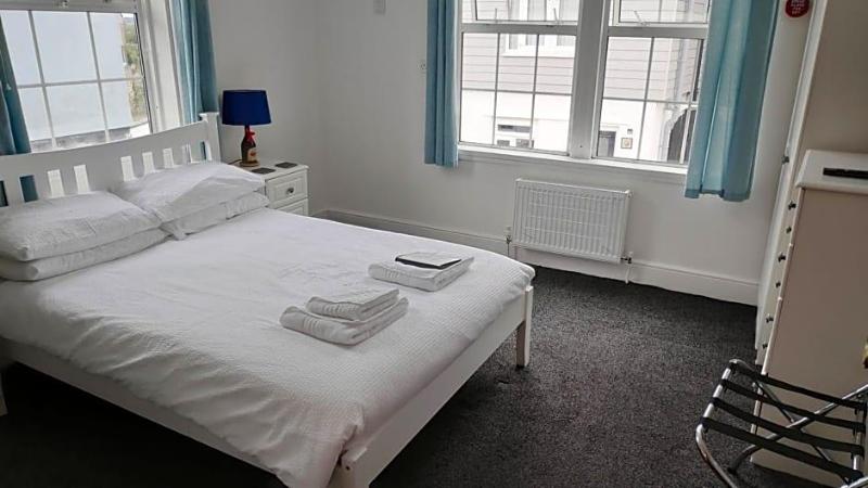 Elnor Guest House    image