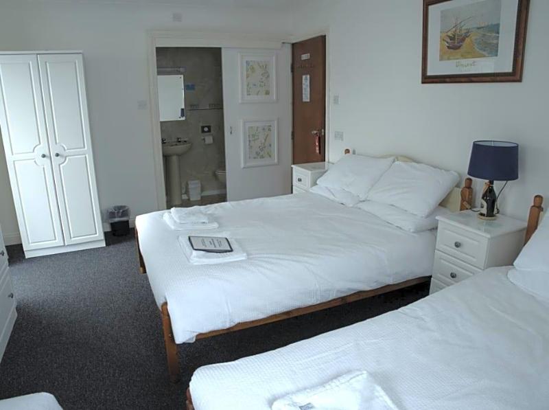 Elnor Guest House    image