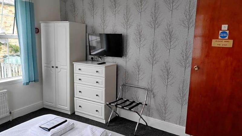 Elnor Guest House    image
