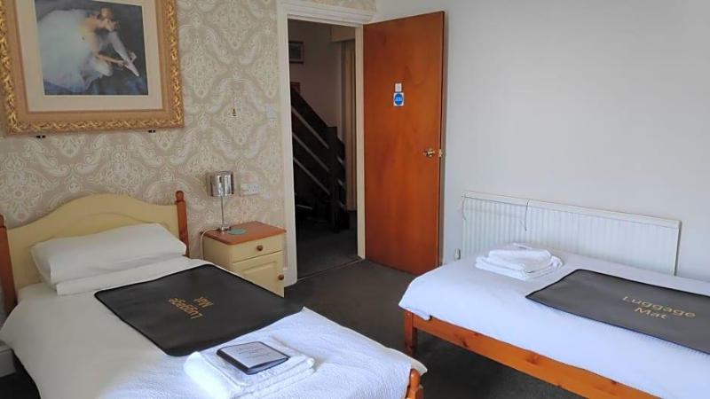 Elnor Guest House    image