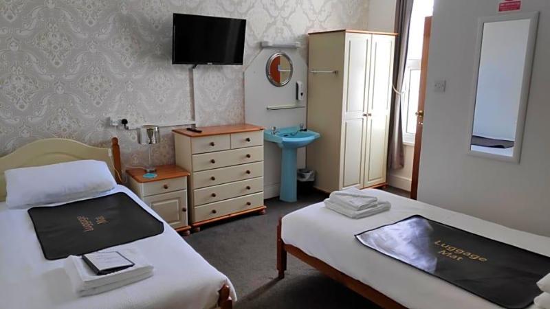 Elnor Guest House    image