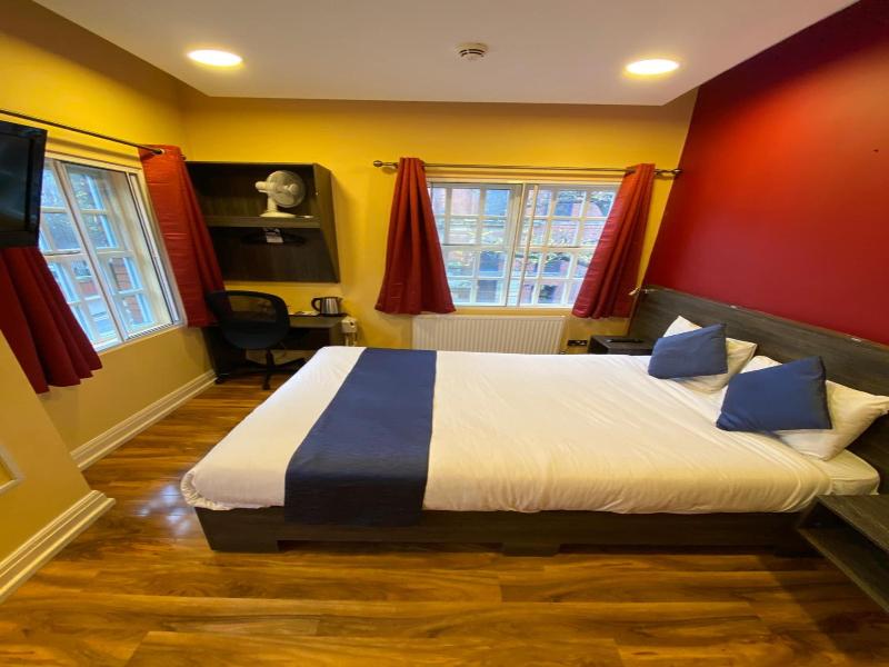 Le Ville Hotel image