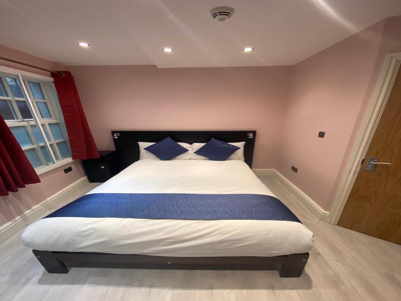 Le Ville Hotel image