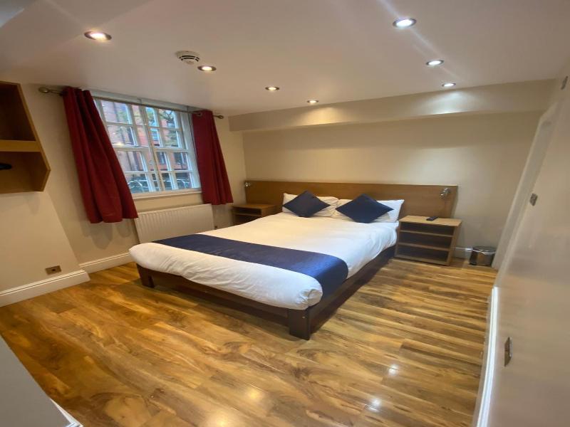 Le Ville Hotel image