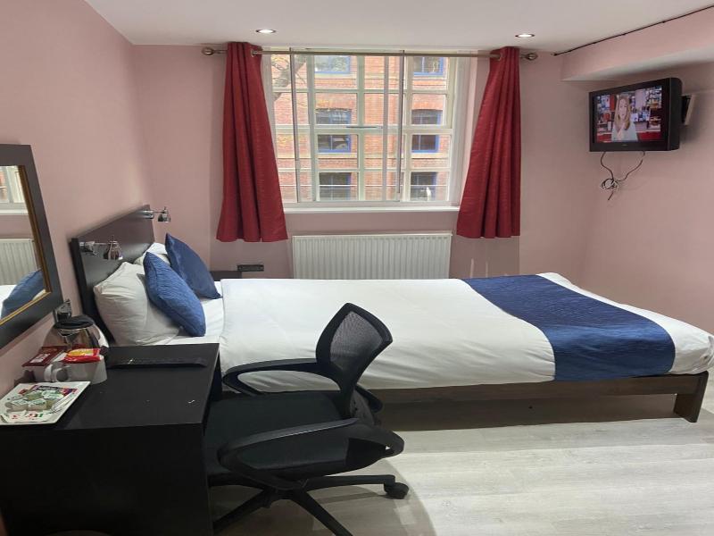 Le Ville Hotel image