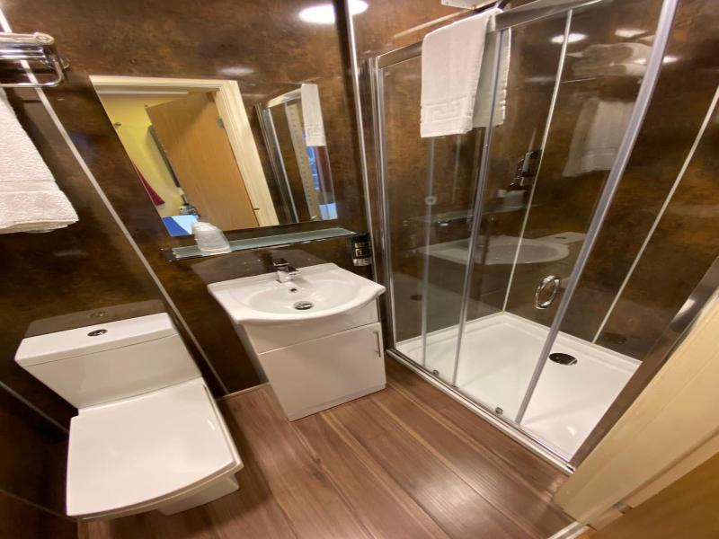 Le Ville Hotel image