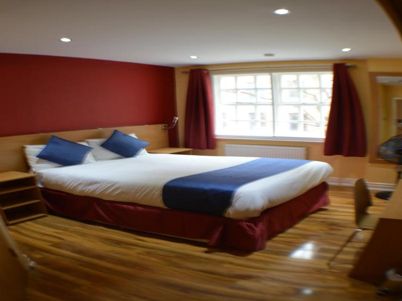 Le Ville Hotel image