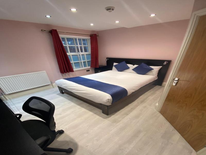 Le Ville Hotel image