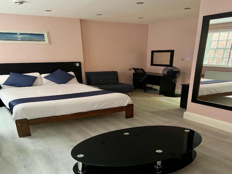 Le Ville Hotel image