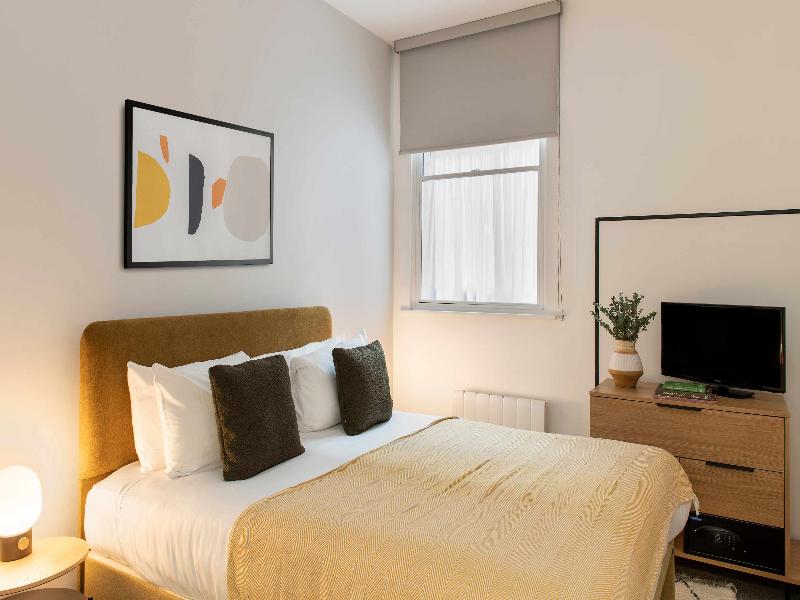 Cove - Minshull Street, Piccadilly image