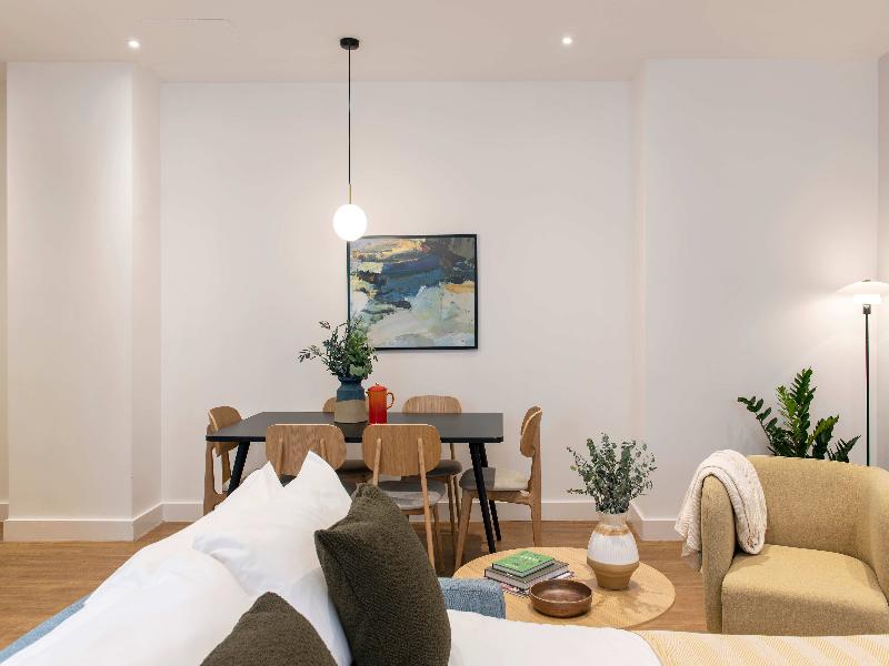 Cove - Minshull Street, Piccadilly image