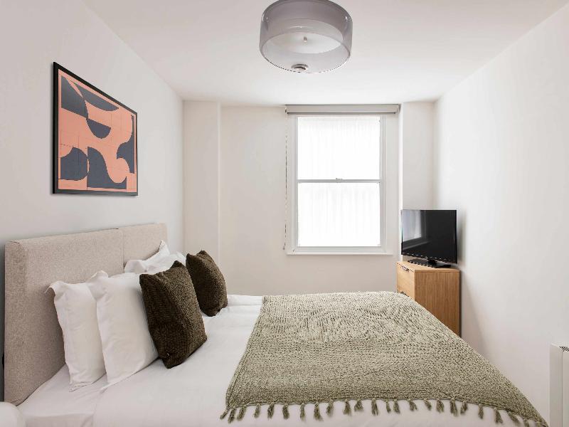 Cove - Minshull Street, Piccadilly image