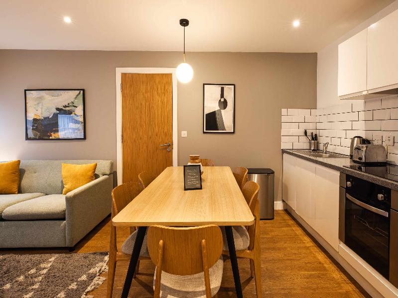 Cove - Minshull Street, Piccadilly image