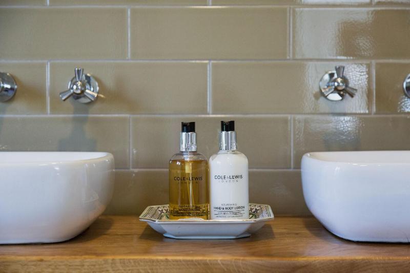 Bridstow Guest House image