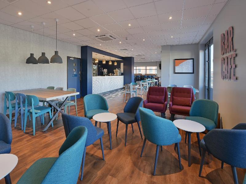 Travelodge Camberley Central image