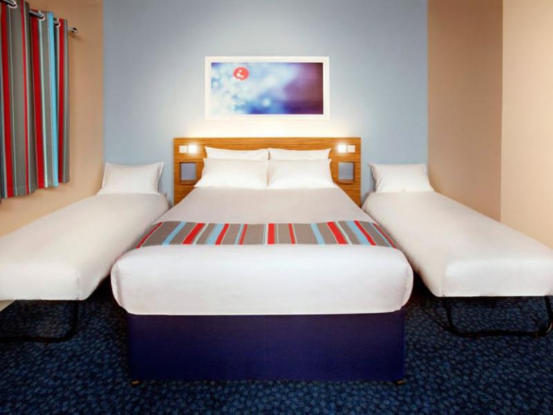 Bed room