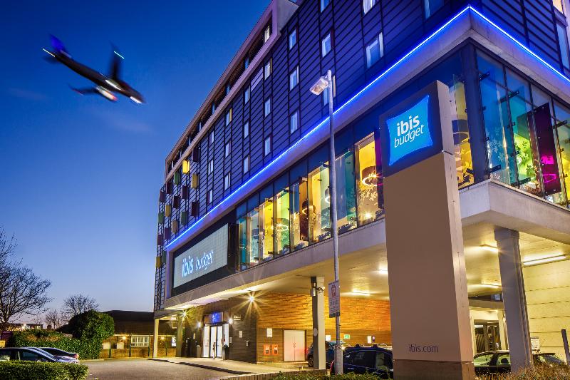 ibis budget London Heathrow Central image