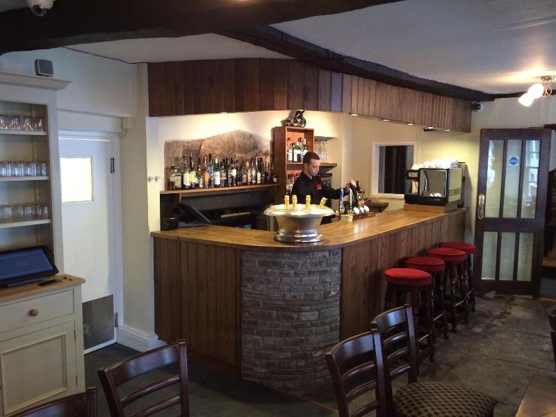 Dragon Inn image