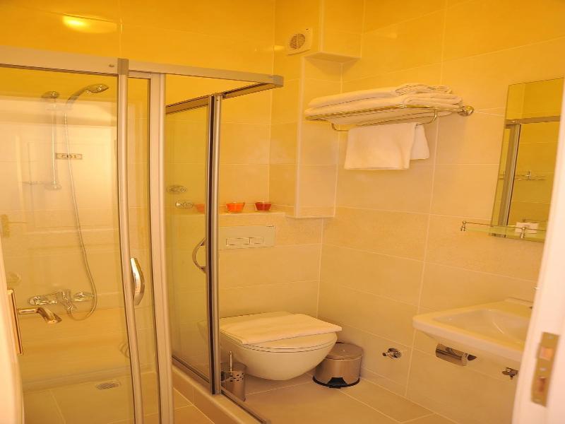 Dualis Hotel image