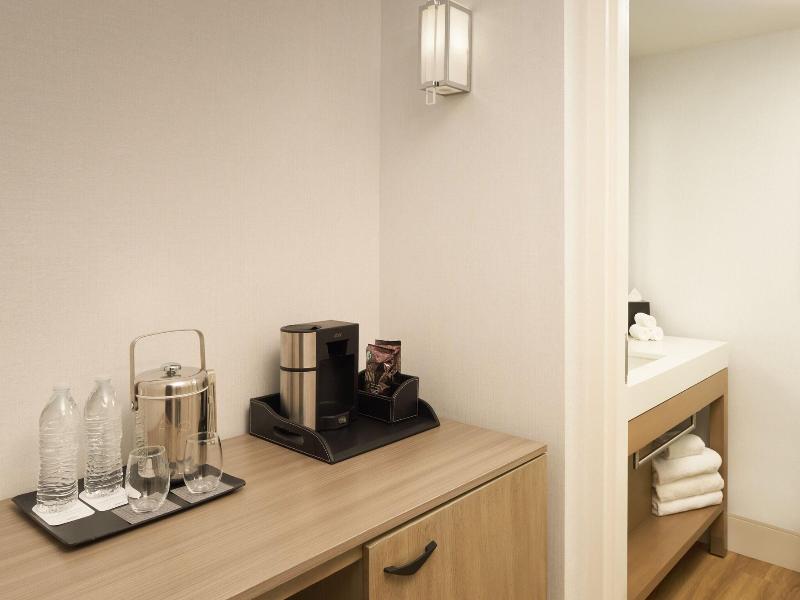 Sheraton Pittsburgh Hotel at Station Square image