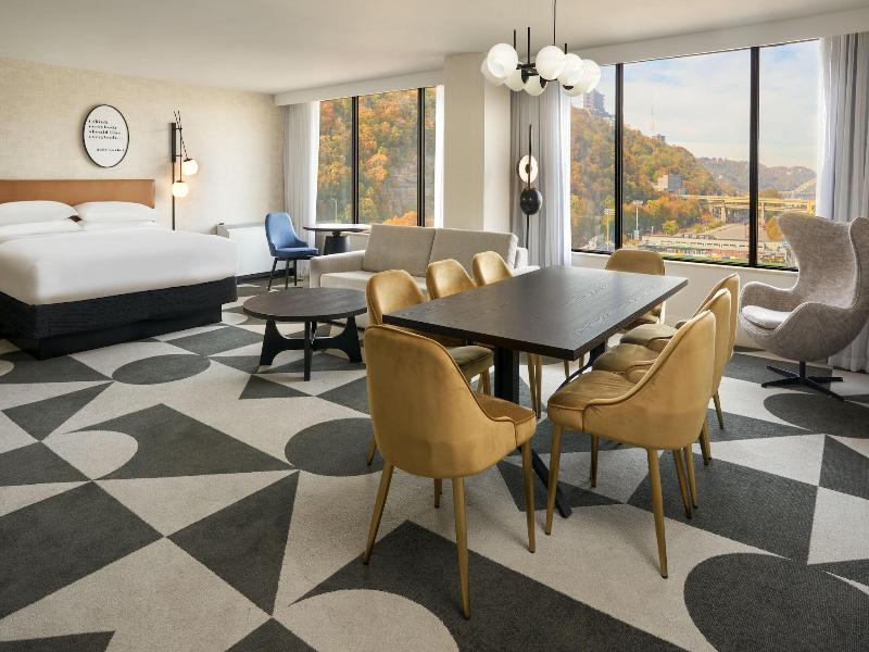 Sheraton Pittsburgh Hotel at Station Square image