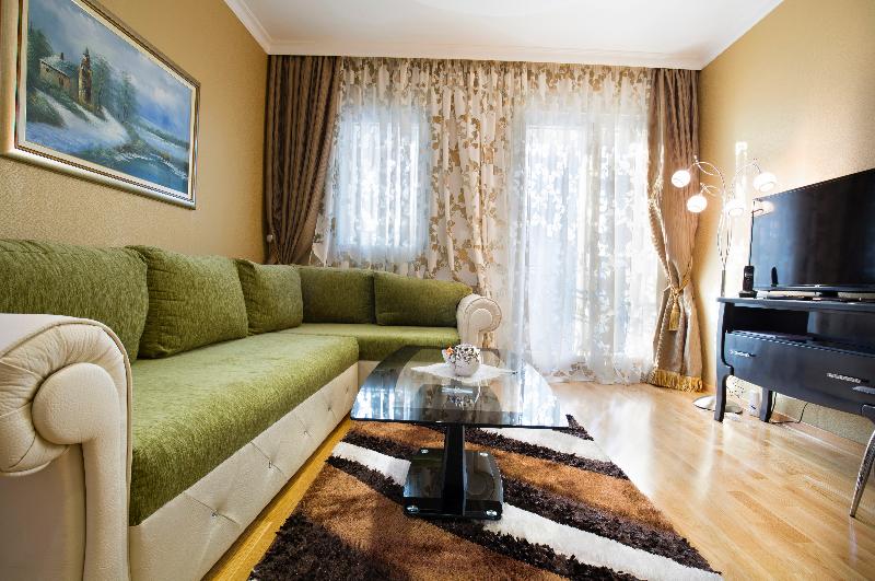 Lazar Lux Apartments