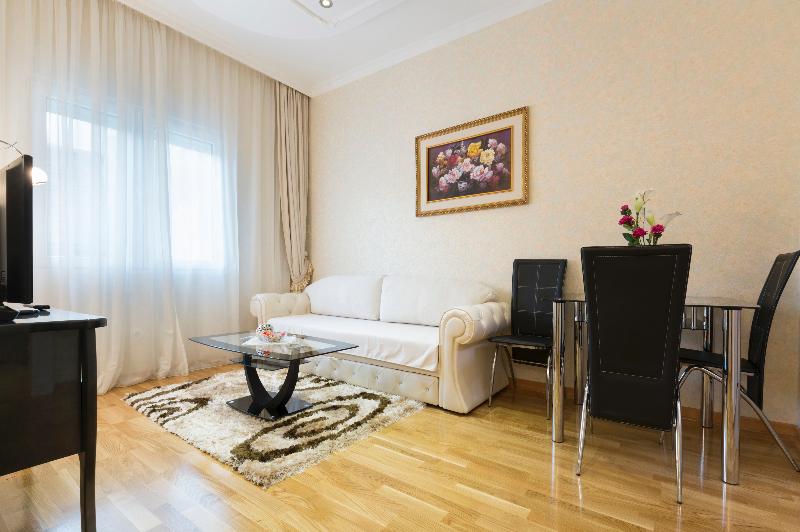 Lazar Lux Apartments