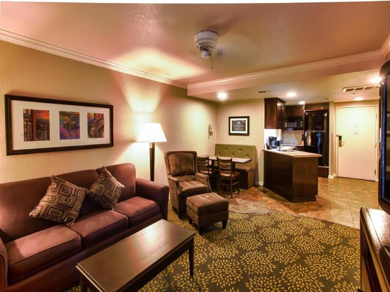 London Bridge Resort image