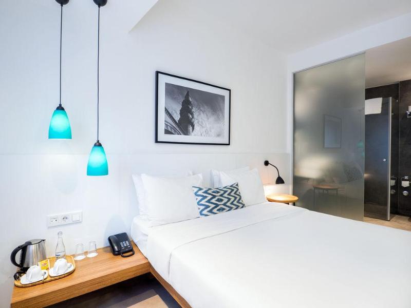 Alilass Hotel image