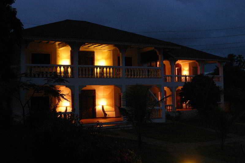 Aquarius Beach Resort