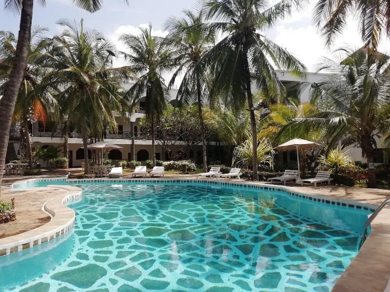 Aquarius Beach Resort image