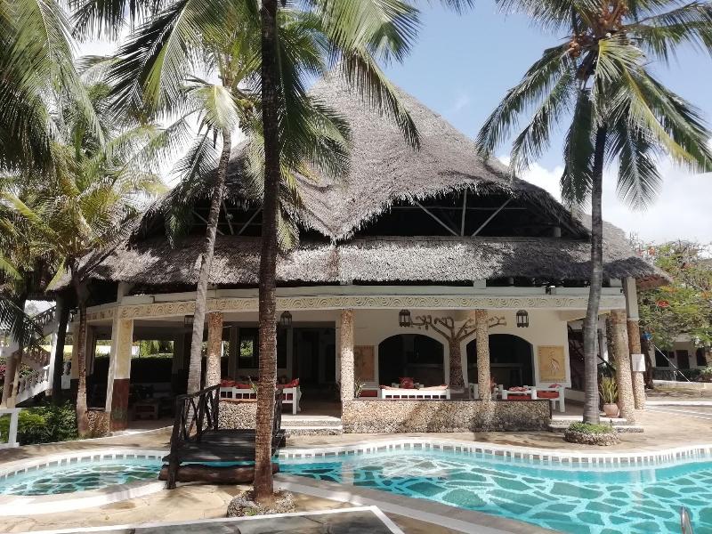 Aquarius Beach Resort image