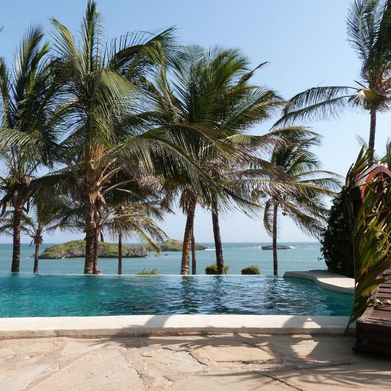 Aquarius Beach Resort image
