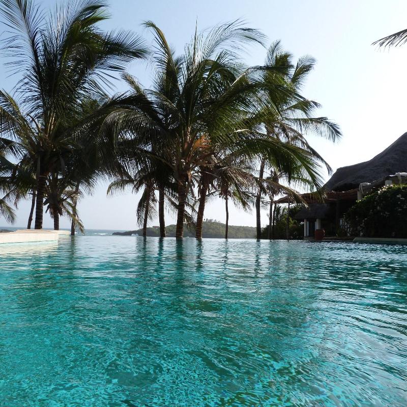 Aquarius Beach Resort image
