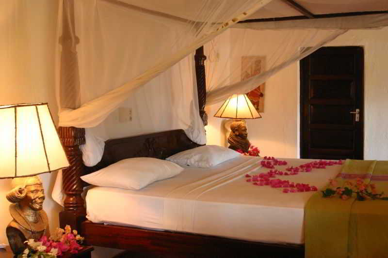 Aquarius Beach Resort image