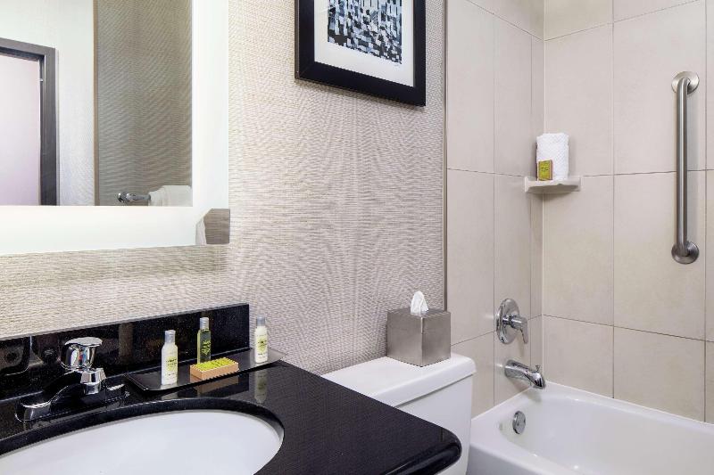 Wyndham Garden Westlake photo 18