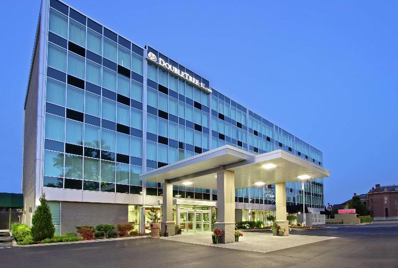 Doubletree By Hilton Newark image