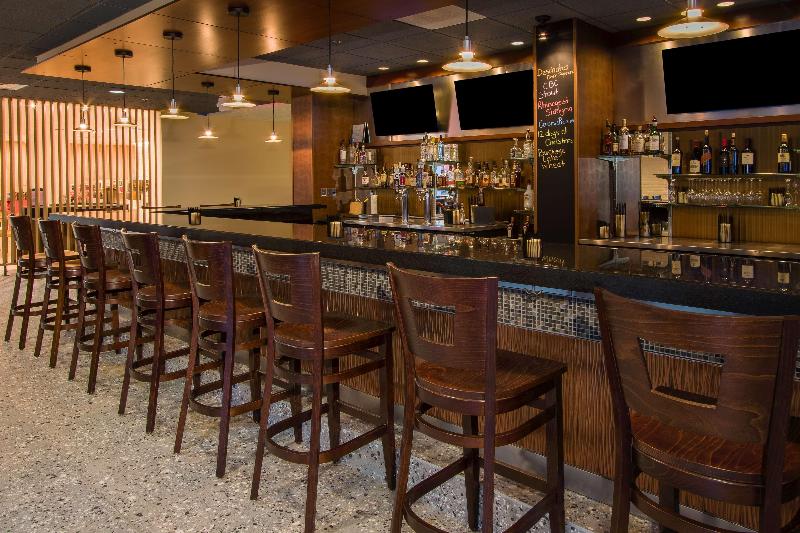 Doubletree By Hilton Newark image